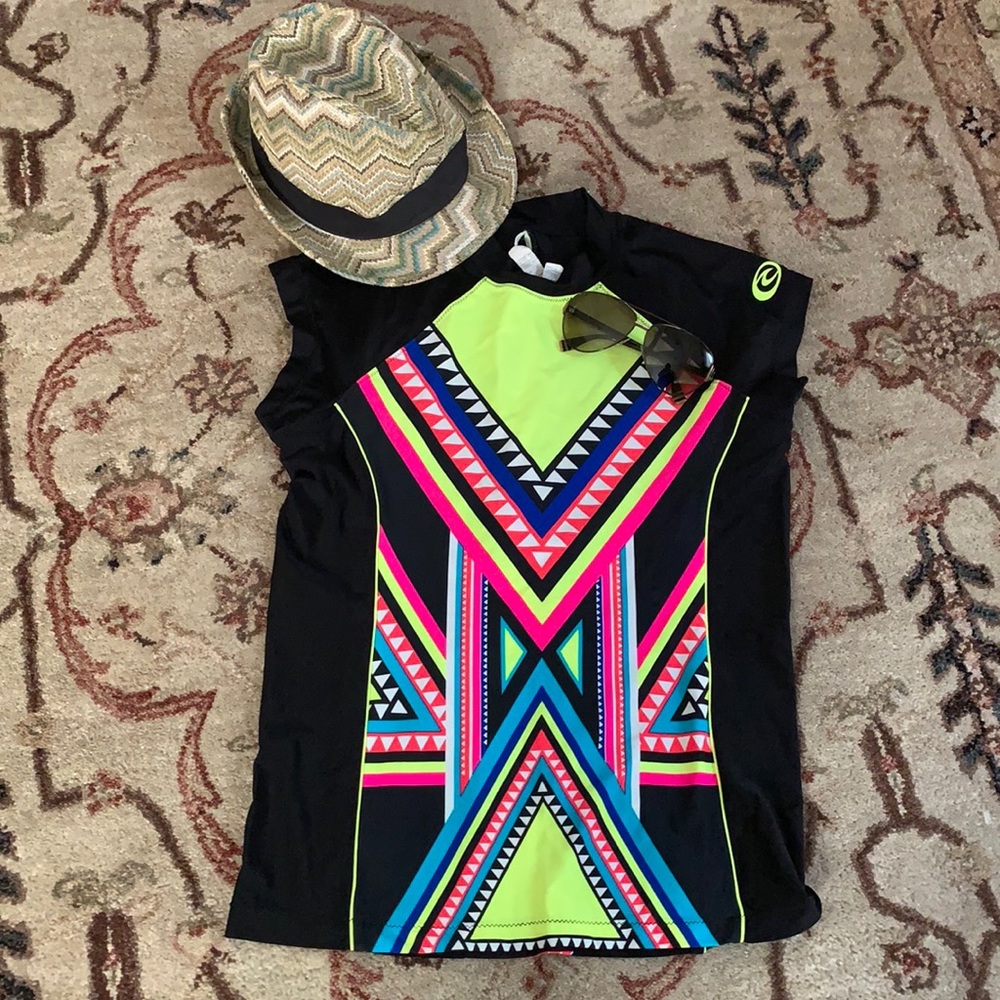Rip Curl sun shirt size XL. Runs very small
